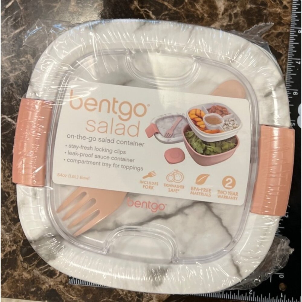 Bentgo Salad 54 Oz BPA-Free On-The-Go Salad Container W/ Tray & Utensils Pink